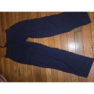 Lululemon Women's Blue pinstripe 3/4 length Activewear Size 4